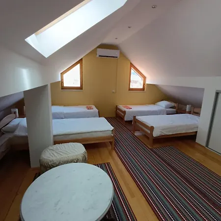 Apartman Dzan Apartment