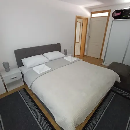 Apartment Apartman Dzan *